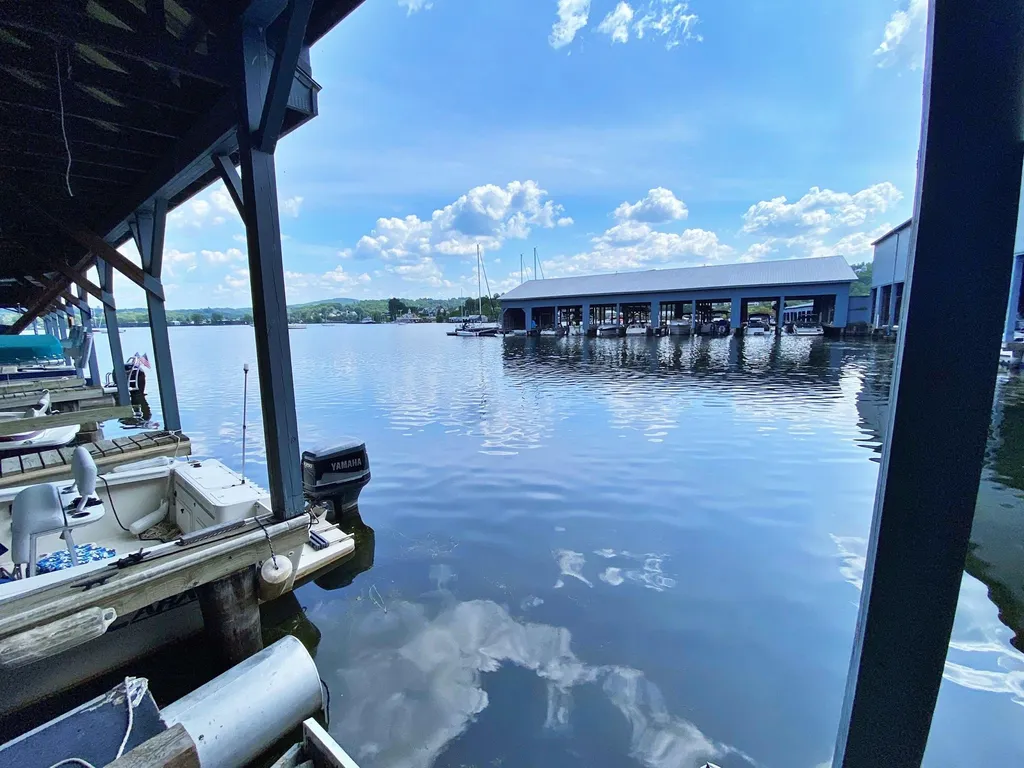 197 Farrants Point Newport City VT 05855