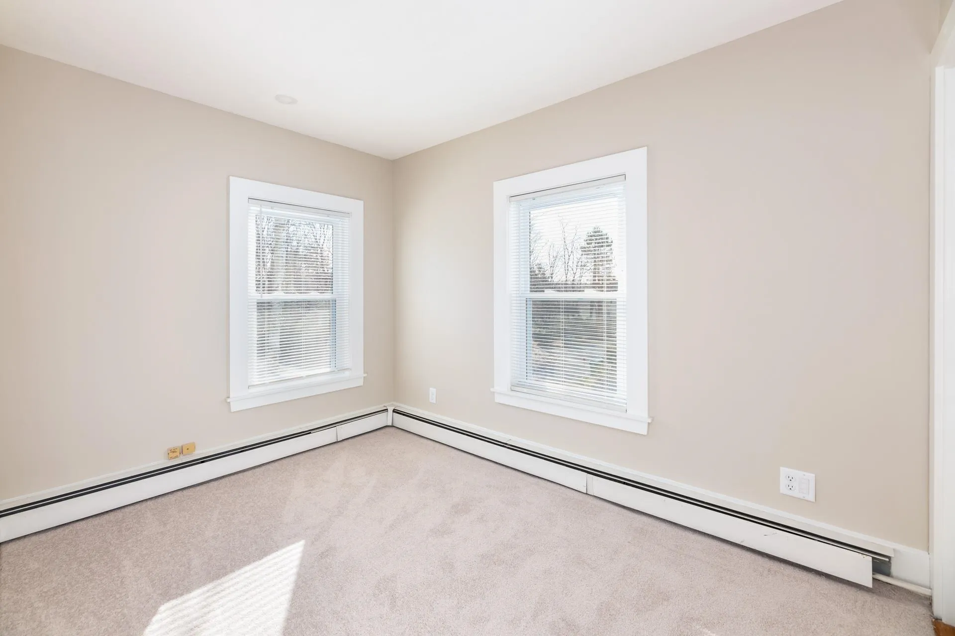 22 Dearborn Avenue Hampton NH 03842