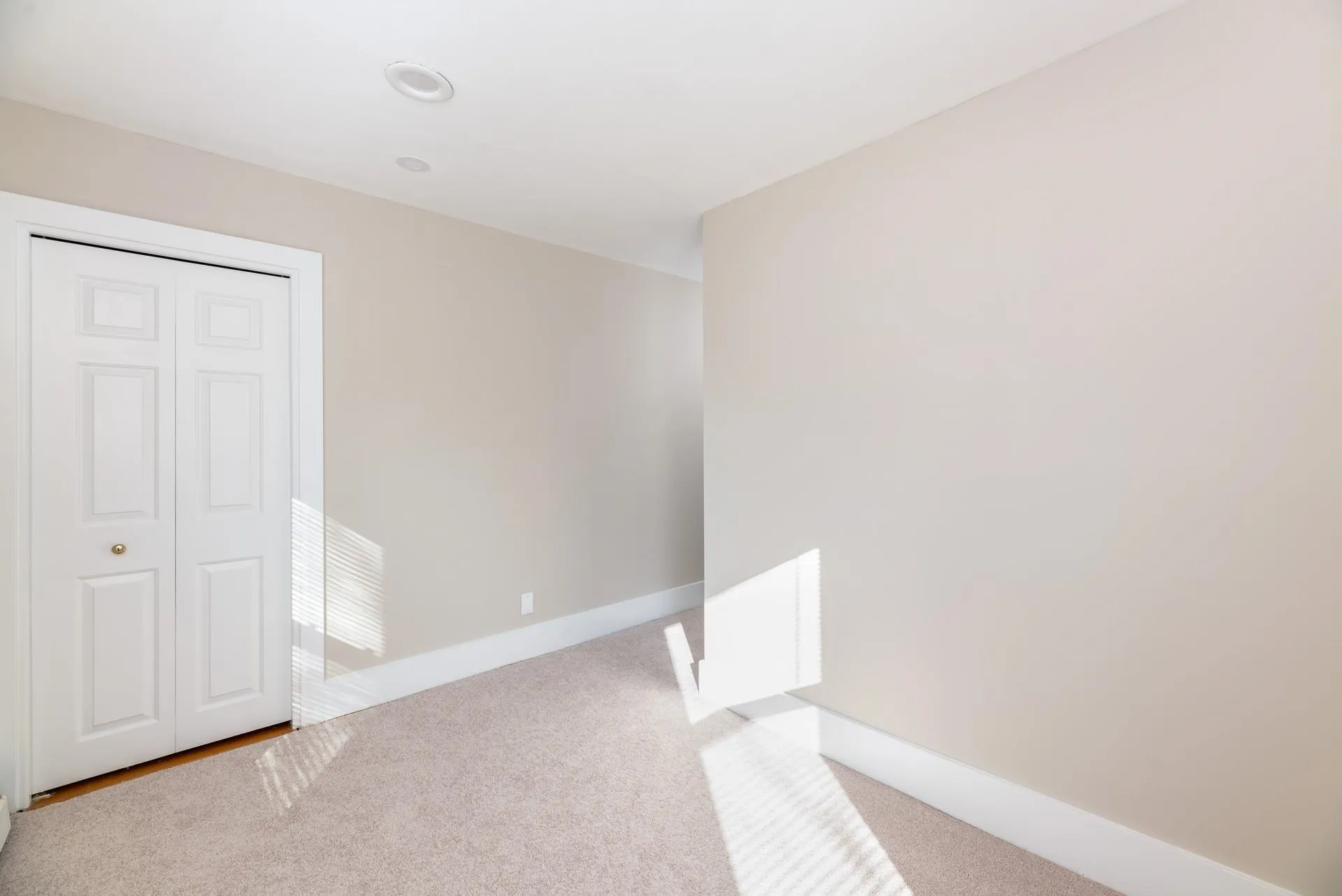 22 Dearborn Avenue Hampton NH 03842