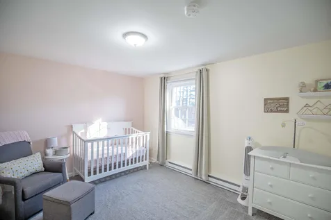 5 Holly Lane Londonderry NH 03053
