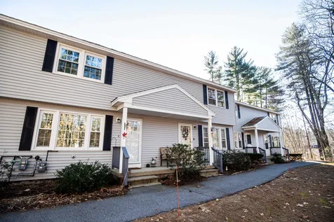 5 Holly Lane Londonderry NH 03053