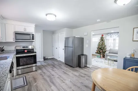 5 Holly Lane Londonderry NH 03053