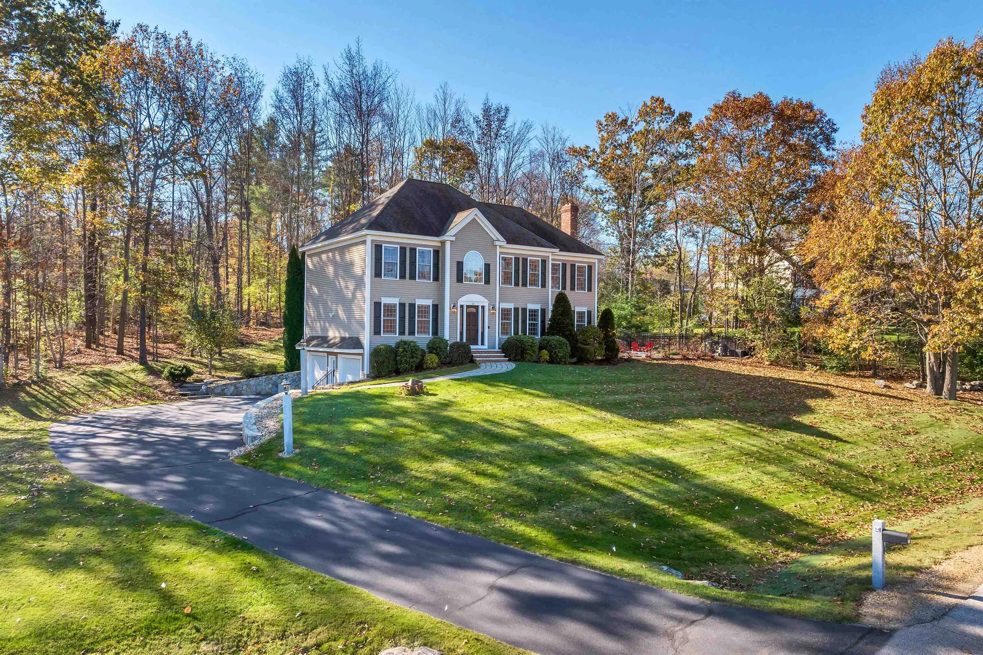 24 Barrett Farm Drive Greenland NH 03840