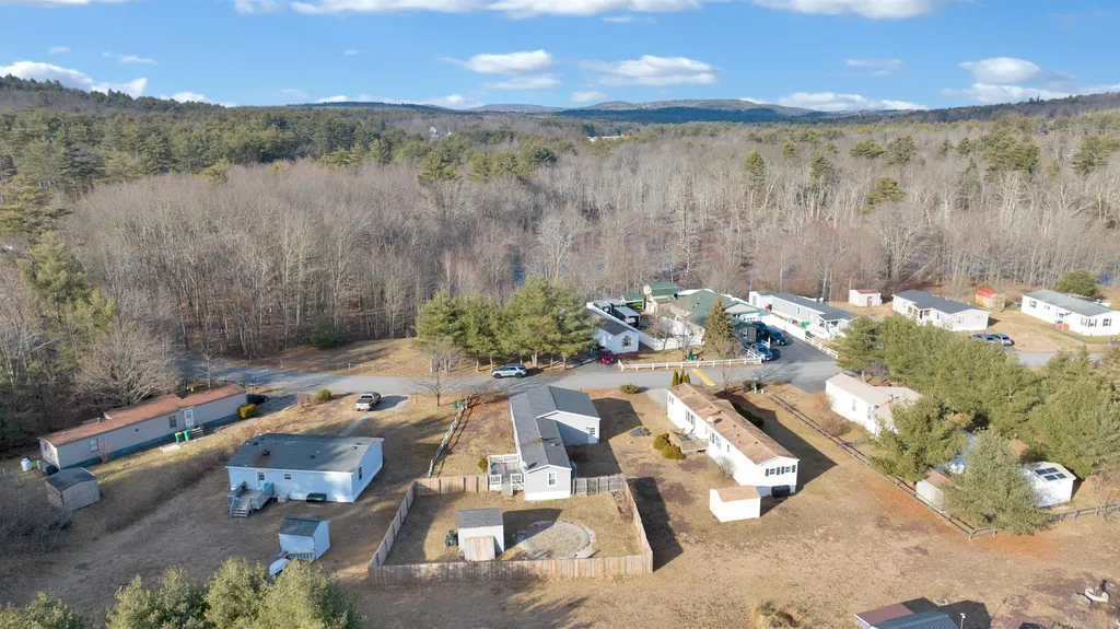 15 Daffodil Hill Lane Rochester NH 03868
