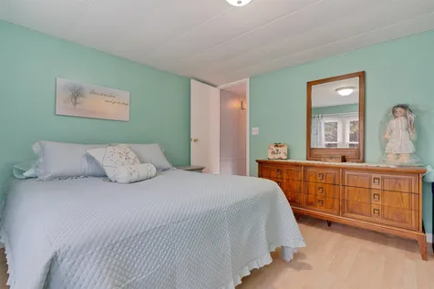 15 Daffodil Hill Lane Rochester NH 03868