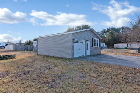 15 Daffodil Hill Lane Rochester NH 03868