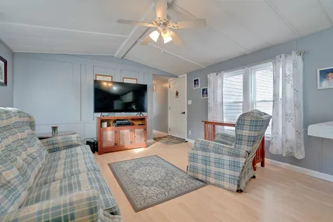 15 Daffodil Hill Lane Rochester NH 03868