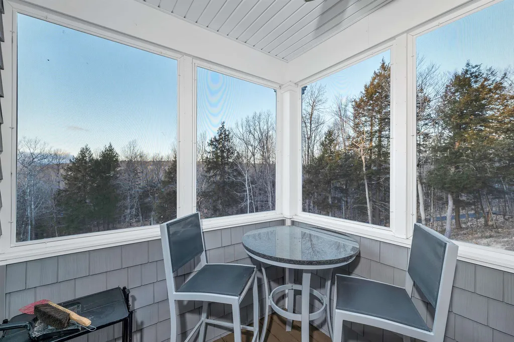 11 Sky Lane Wolfeboro NH 03894