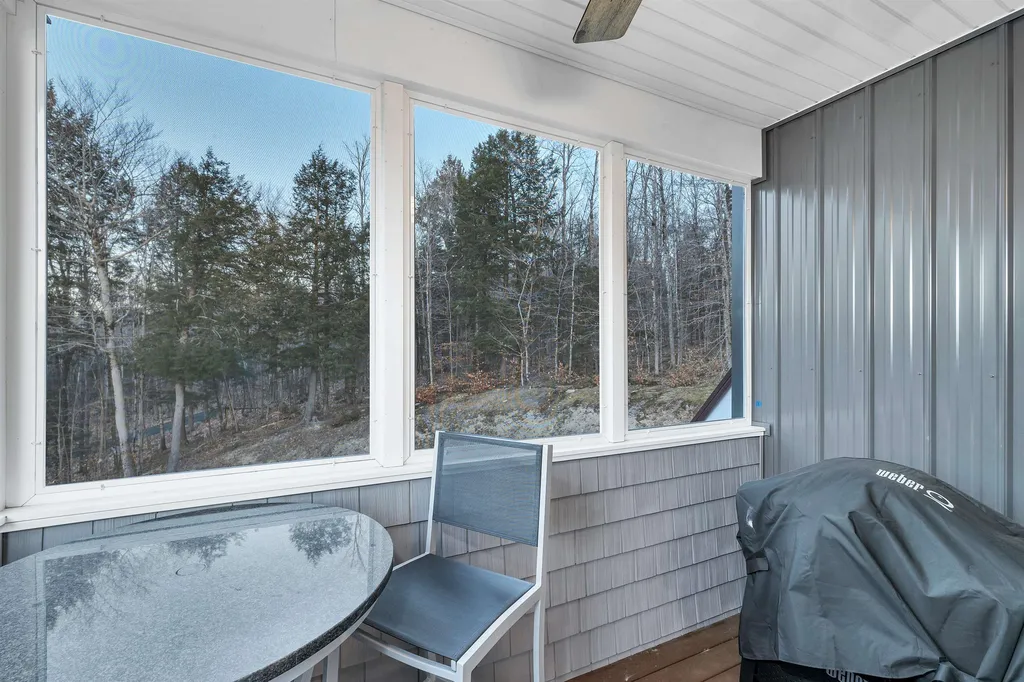 11 Sky Lane Wolfeboro NH 03894