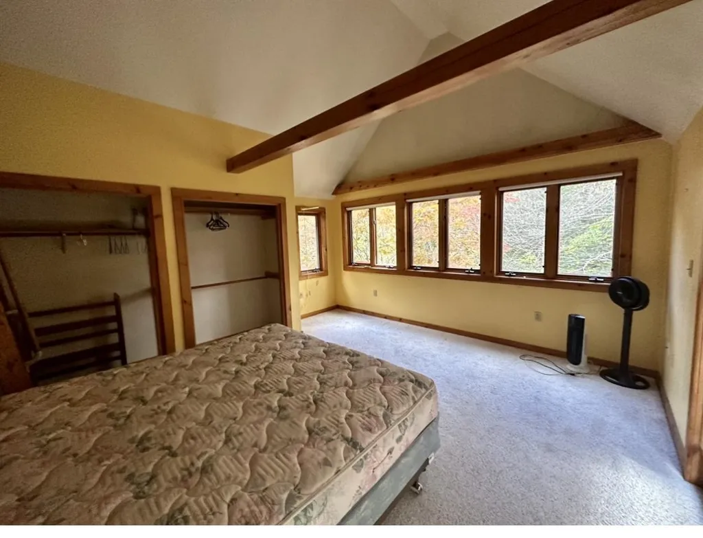 85 Mount Delight Road Deerfield NH 03037