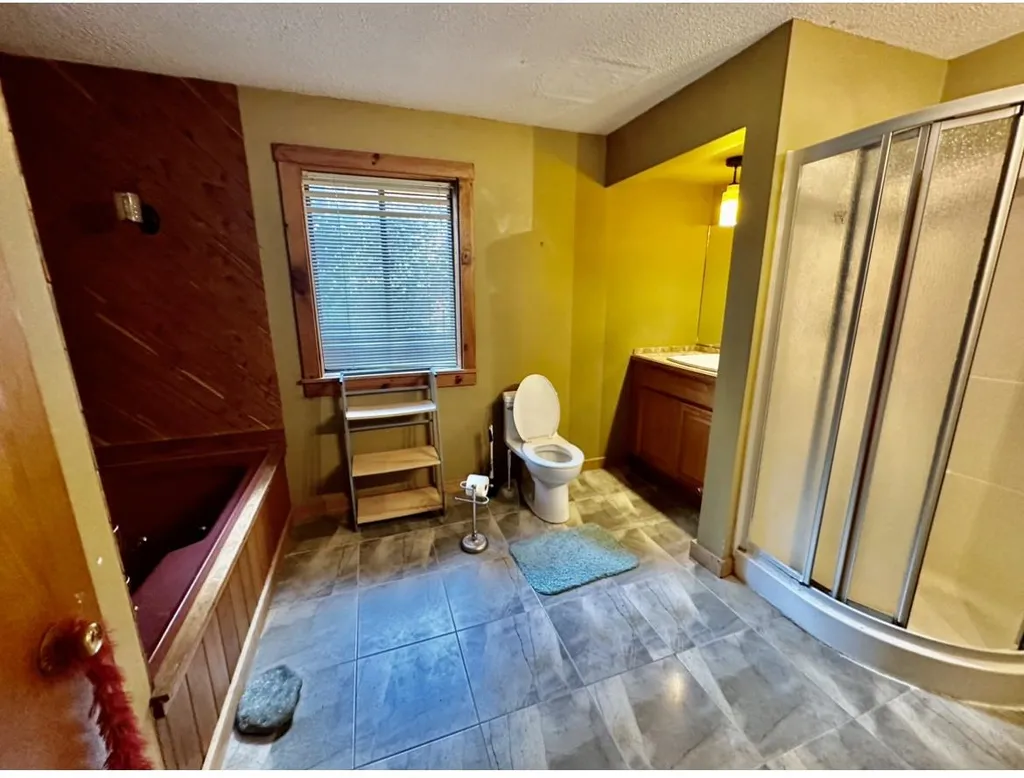 85 Mount Delight Road Deerfield NH 03037