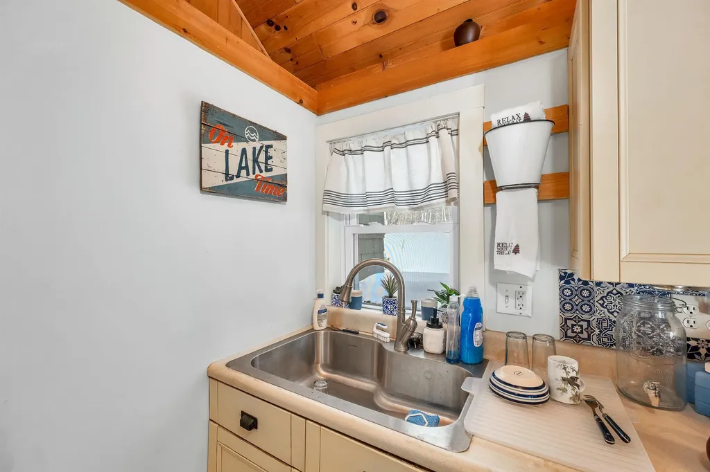 322 Kings Highway New Durham NH 03855