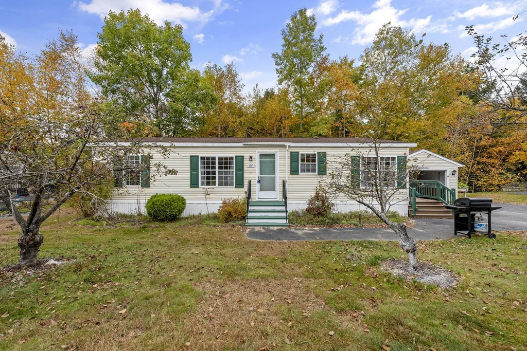 84 Dudley Circle Laconia NH 03246