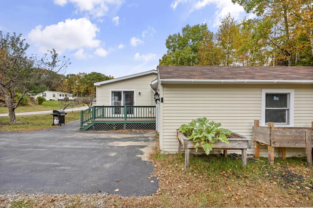 84 Dudley Circle Laconia NH 03246