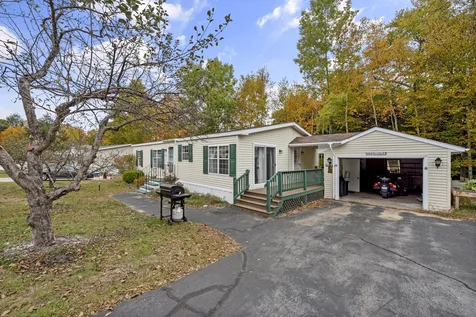 84 Dudley Circle Laconia NH 03246