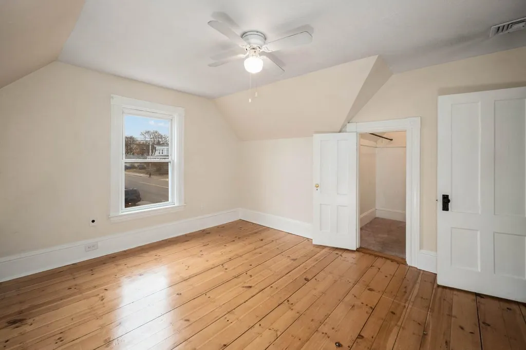 257 Calef Road Manchester NH 03103