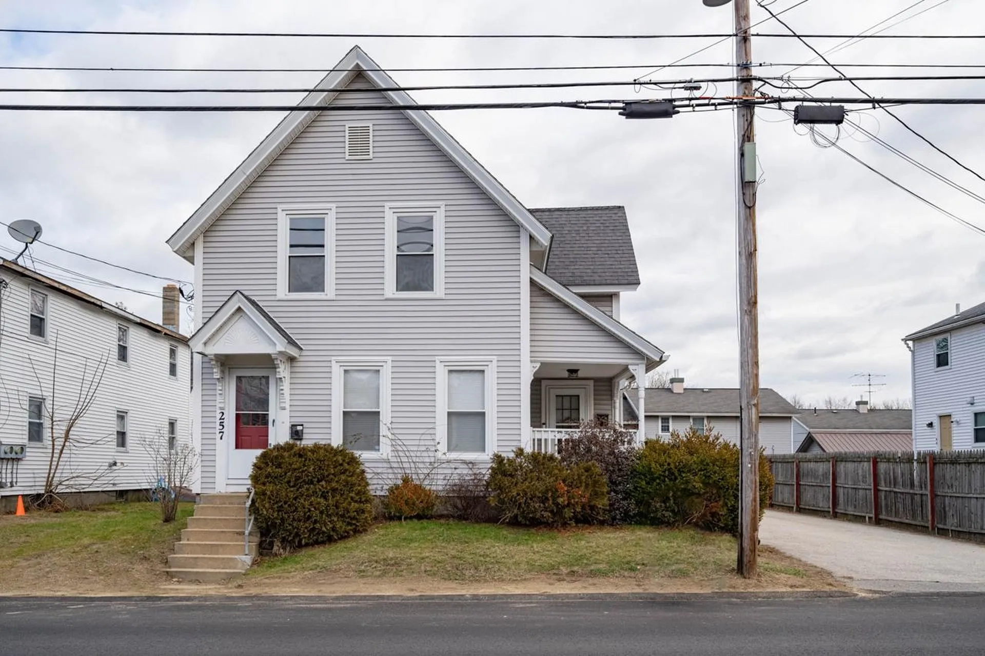 257 Calef Road Manchester NH 03103