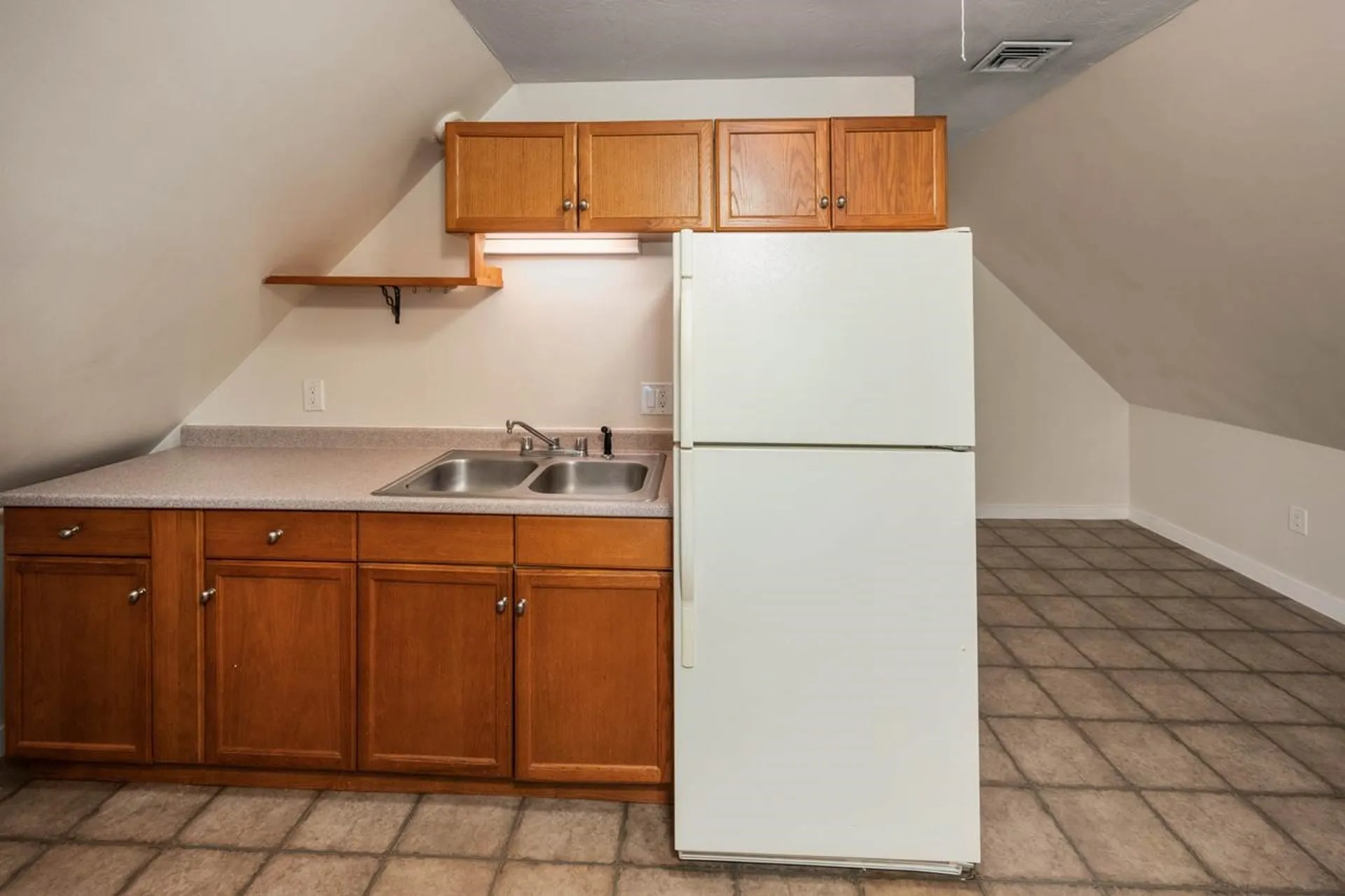 257 Calef Road Manchester NH 03103