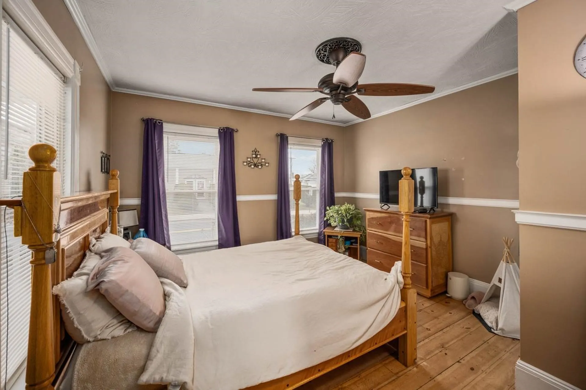 257 Calef Road Manchester NH 03103