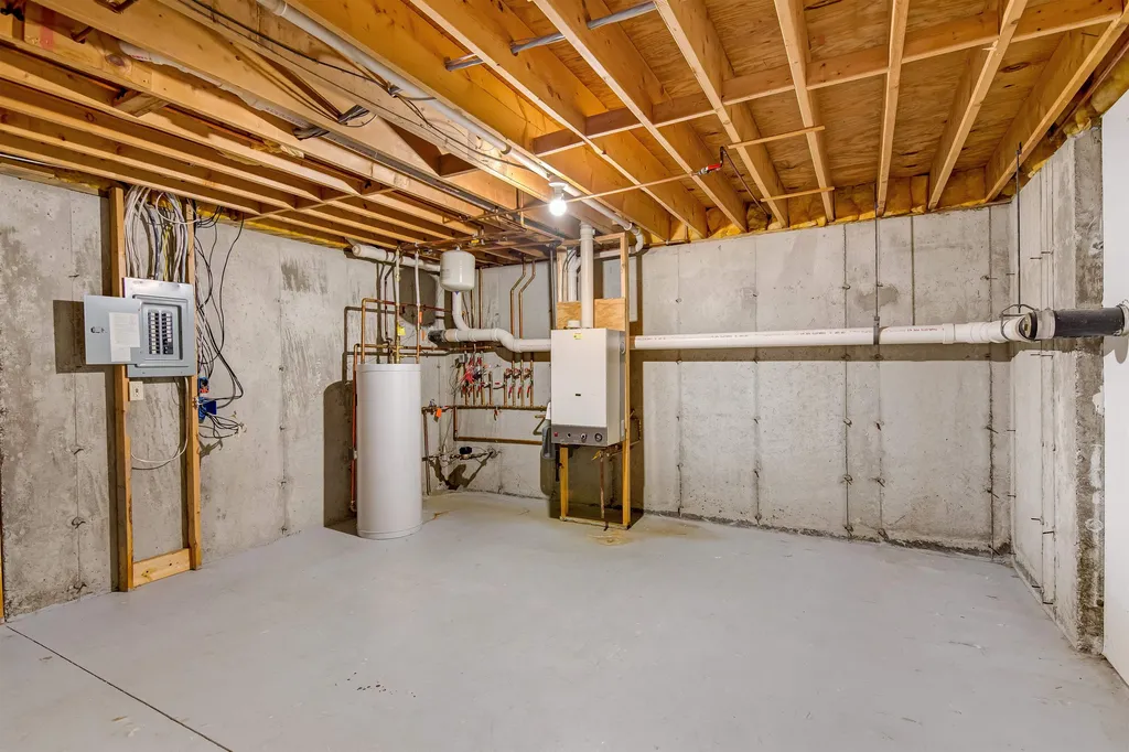 128 Indian Circle Colchester VT 05446