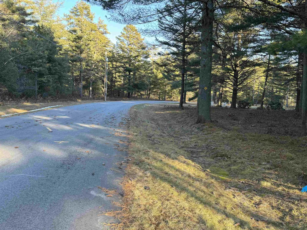 12 Logan Way Ossipee NH 03890