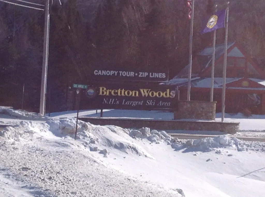 12 Logan Way Ossipee NH 03890