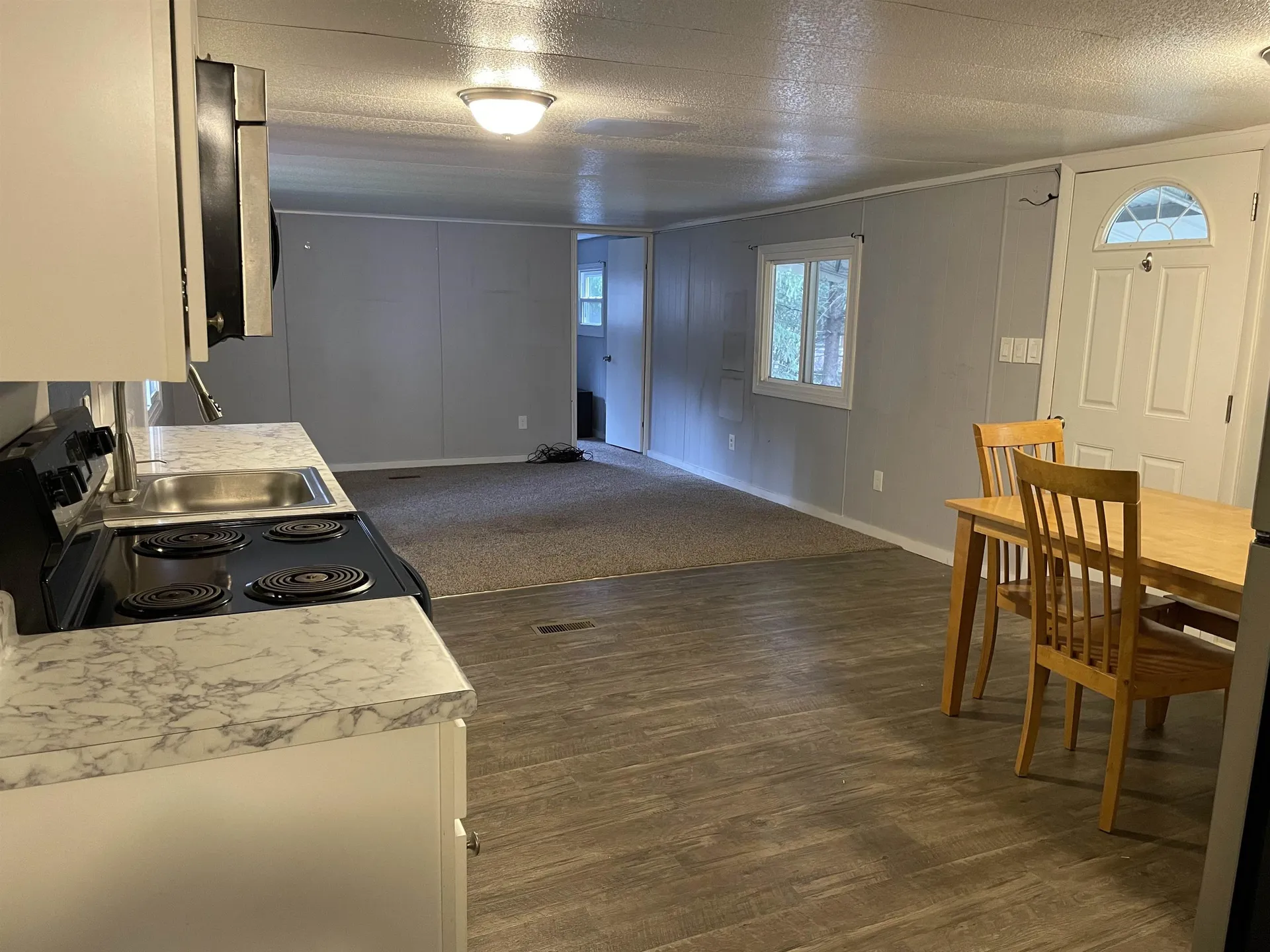 5 Matthew Road Hooksett NH 03106