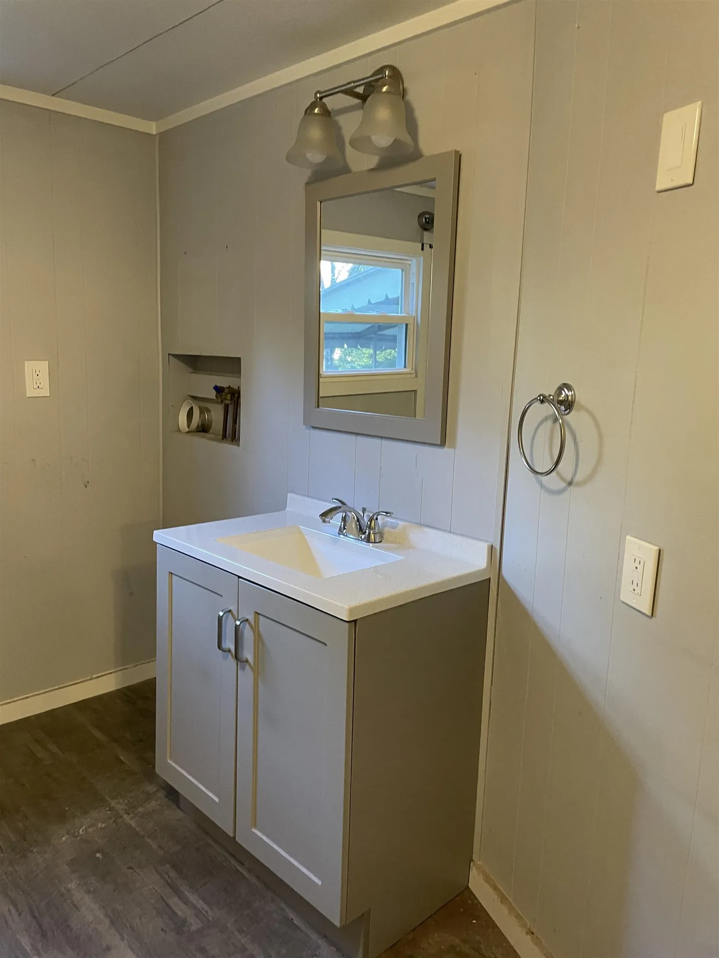 5 Matthew Road Hooksett NH 03106