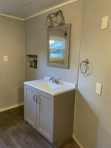 5 Matthew Road Hooksett NH 03106