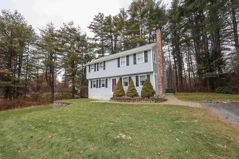 10 Pine Hollow Drive Londonderry NH 03053