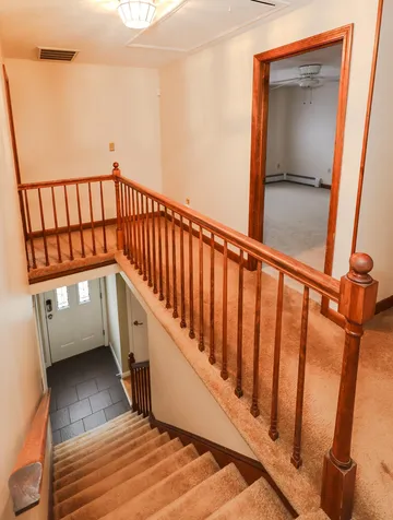 10 Pine Hollow Drive Londonderry NH 03053