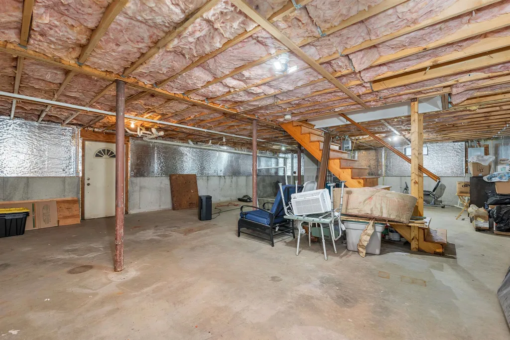 15 Cram Avenue Pittsfield NH 03263