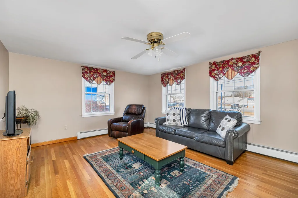 15 Cram Avenue Pittsfield NH 03263