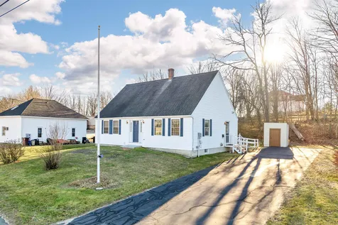 15 Cram Avenue Pittsfield NH 03263
