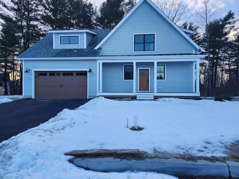 77 Washington Circle Essex VT 05452