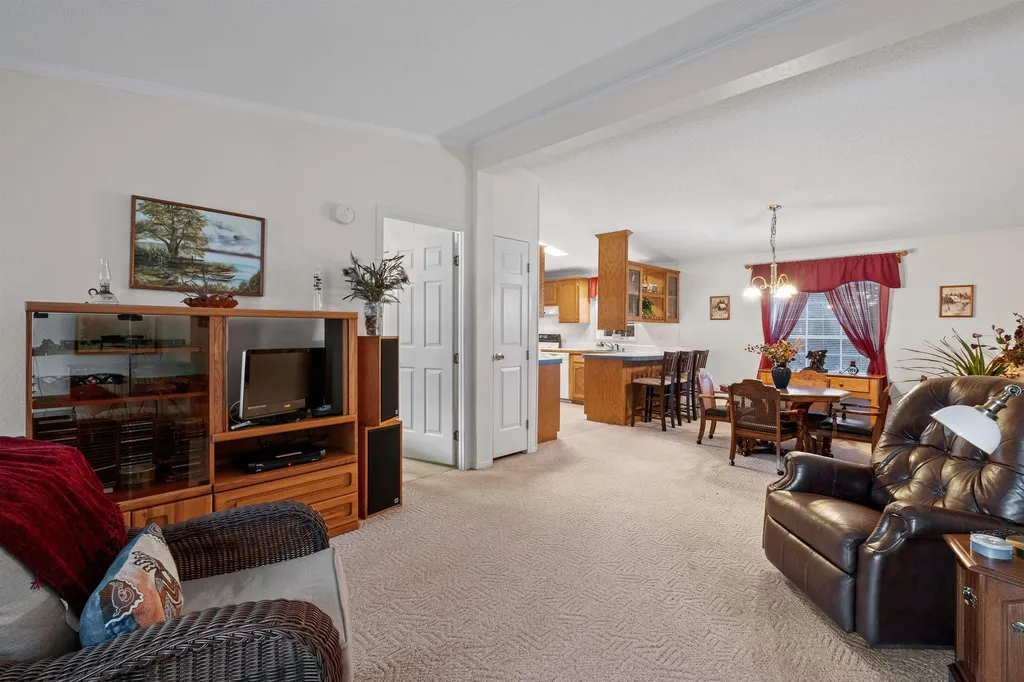 73 Dudley Circle Laconia NH 03246