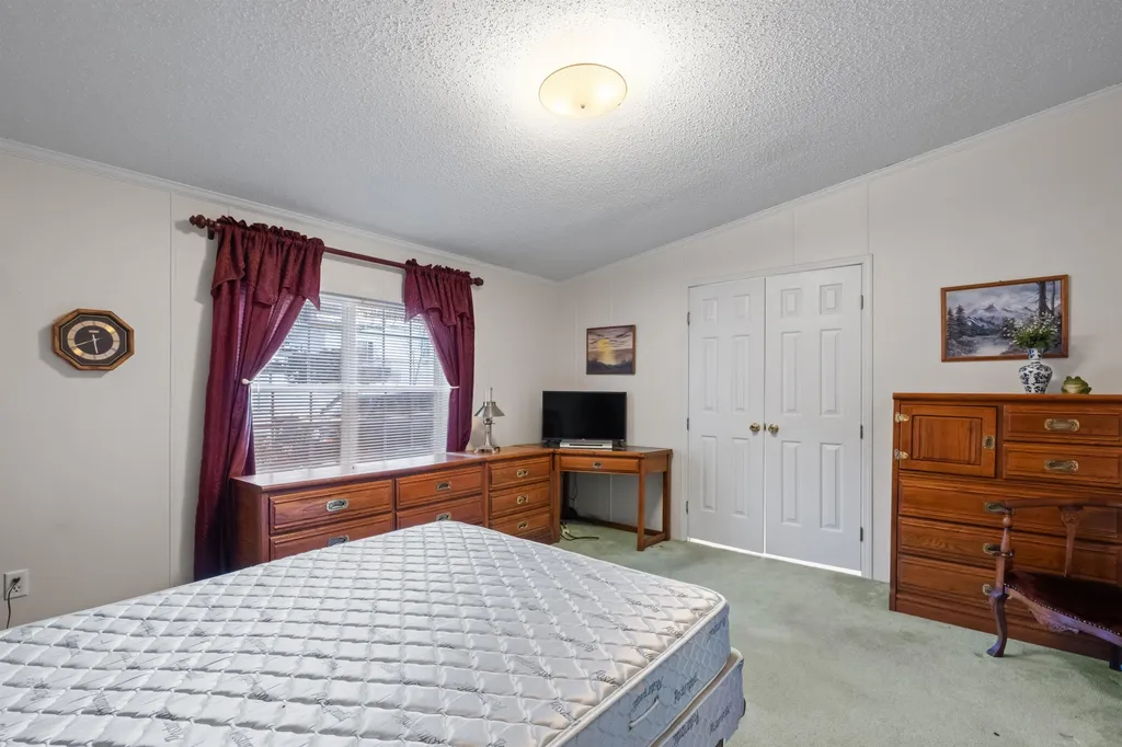 73 Dudley Circle Laconia NH 03246