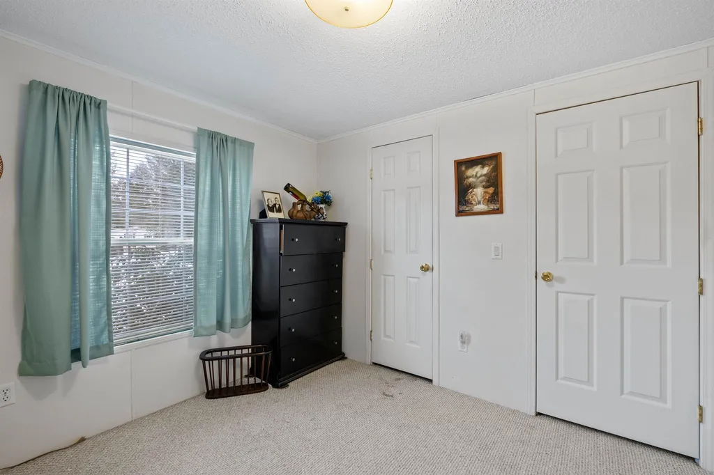 73 Dudley Circle Laconia NH 03246