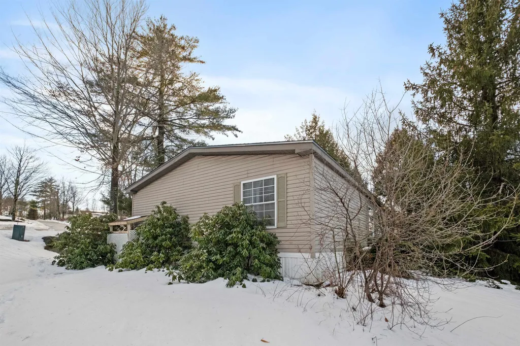 73 Dudley Circle Laconia NH 03246