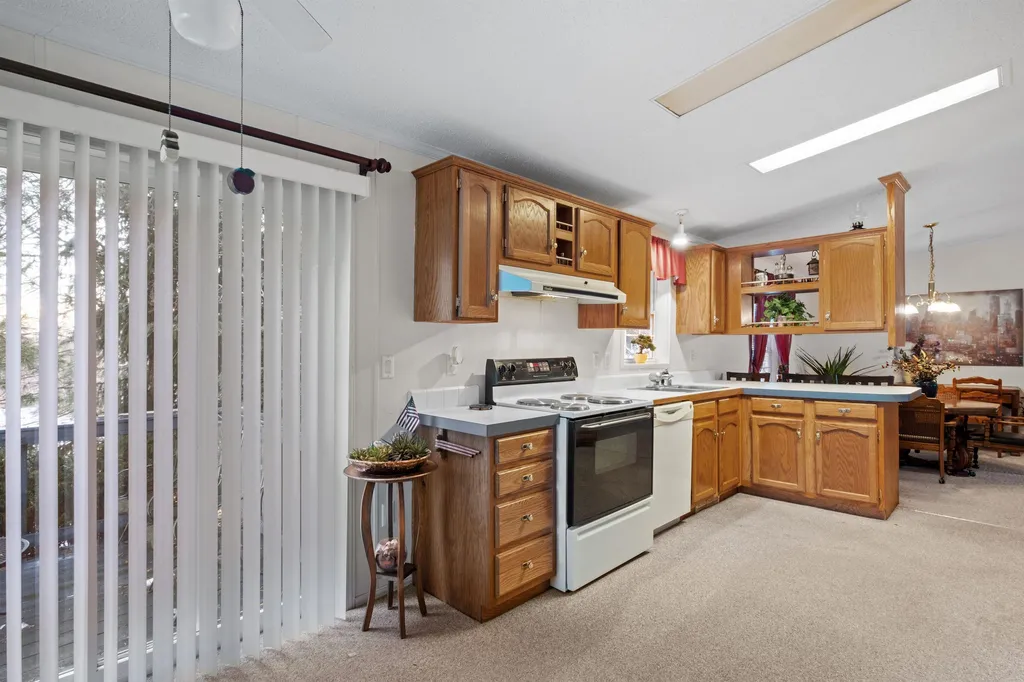 73 Dudley Circle Laconia NH 03246