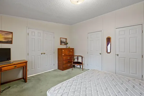 73 Dudley Circle Laconia NH 03246