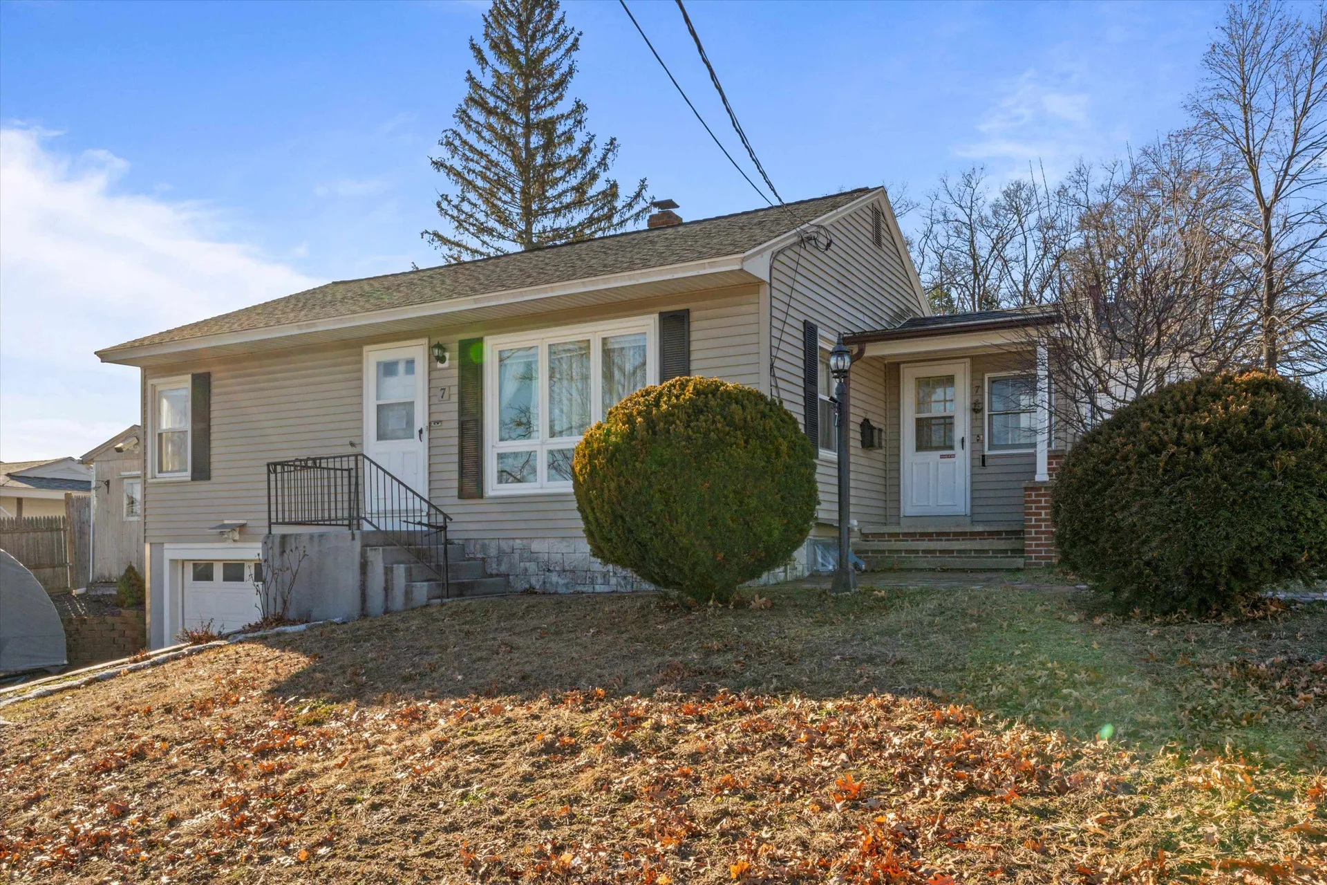 7 Simone Street Manchester NH 03103