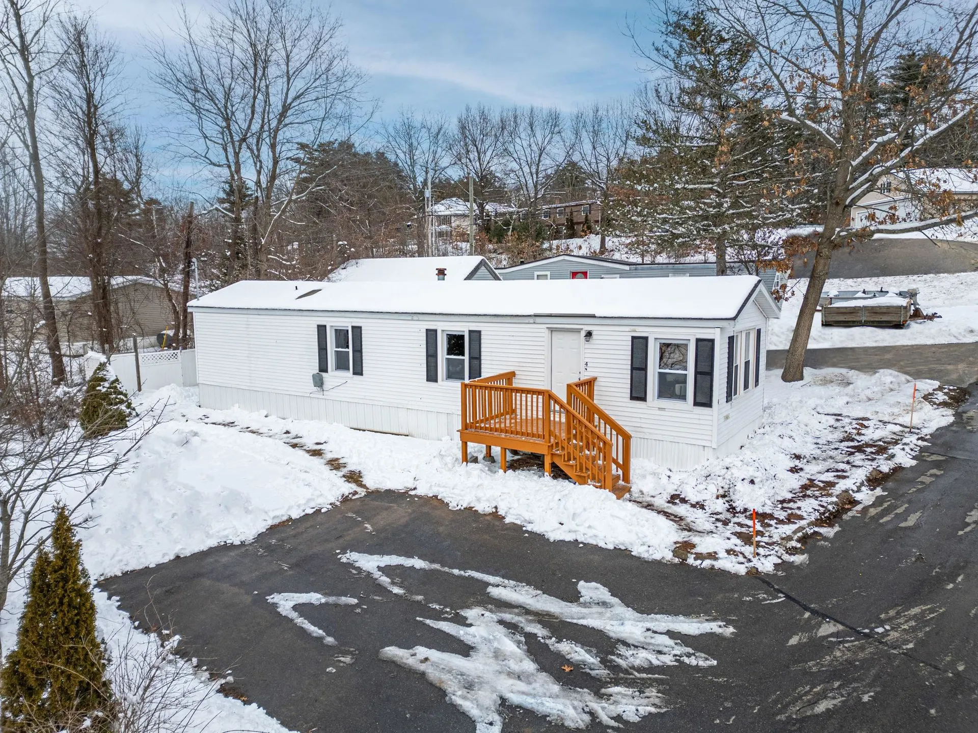 4 Mustang Lane Londonderry NH 03053