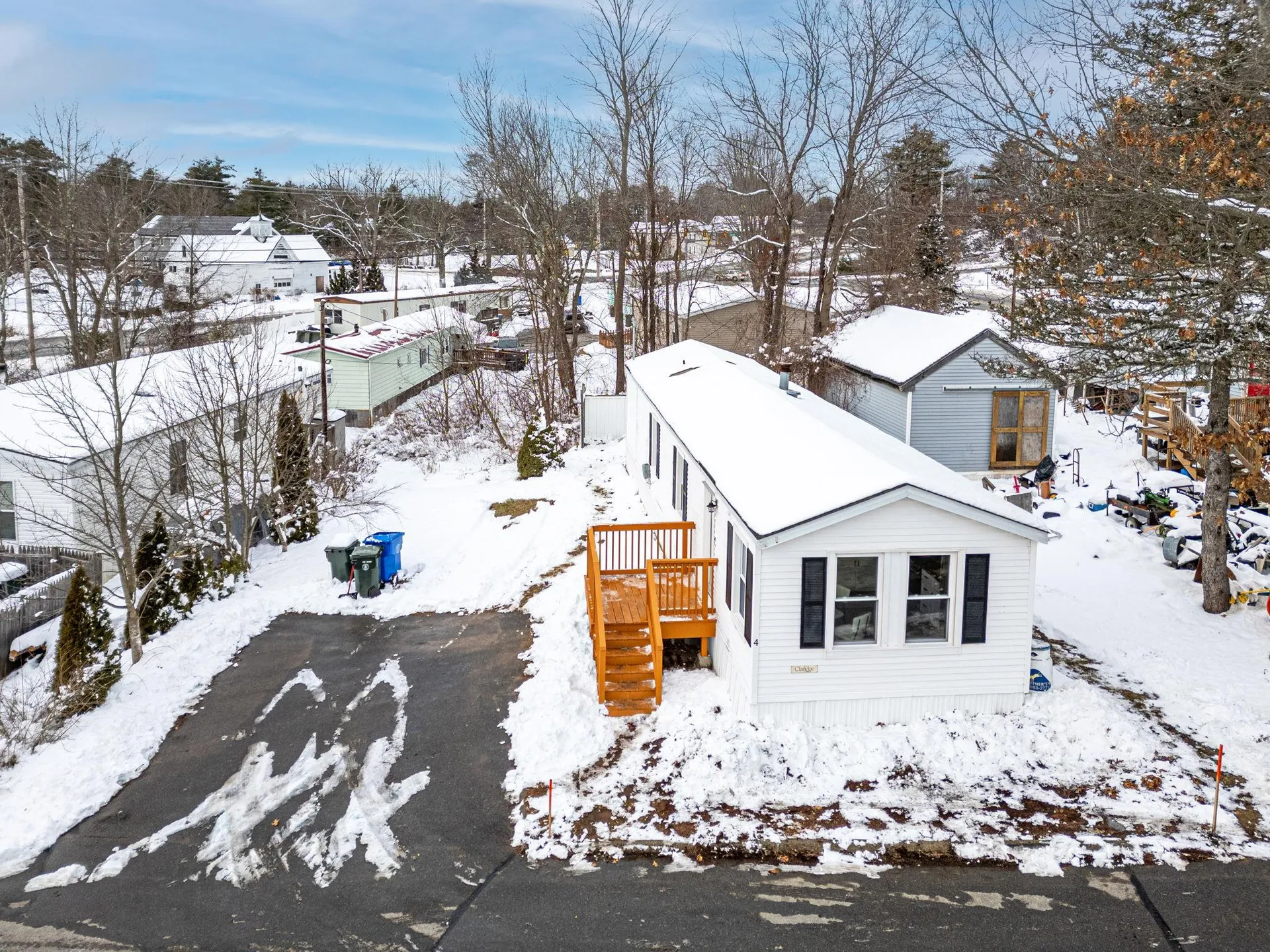 4 Mustang Lane Londonderry NH 03053