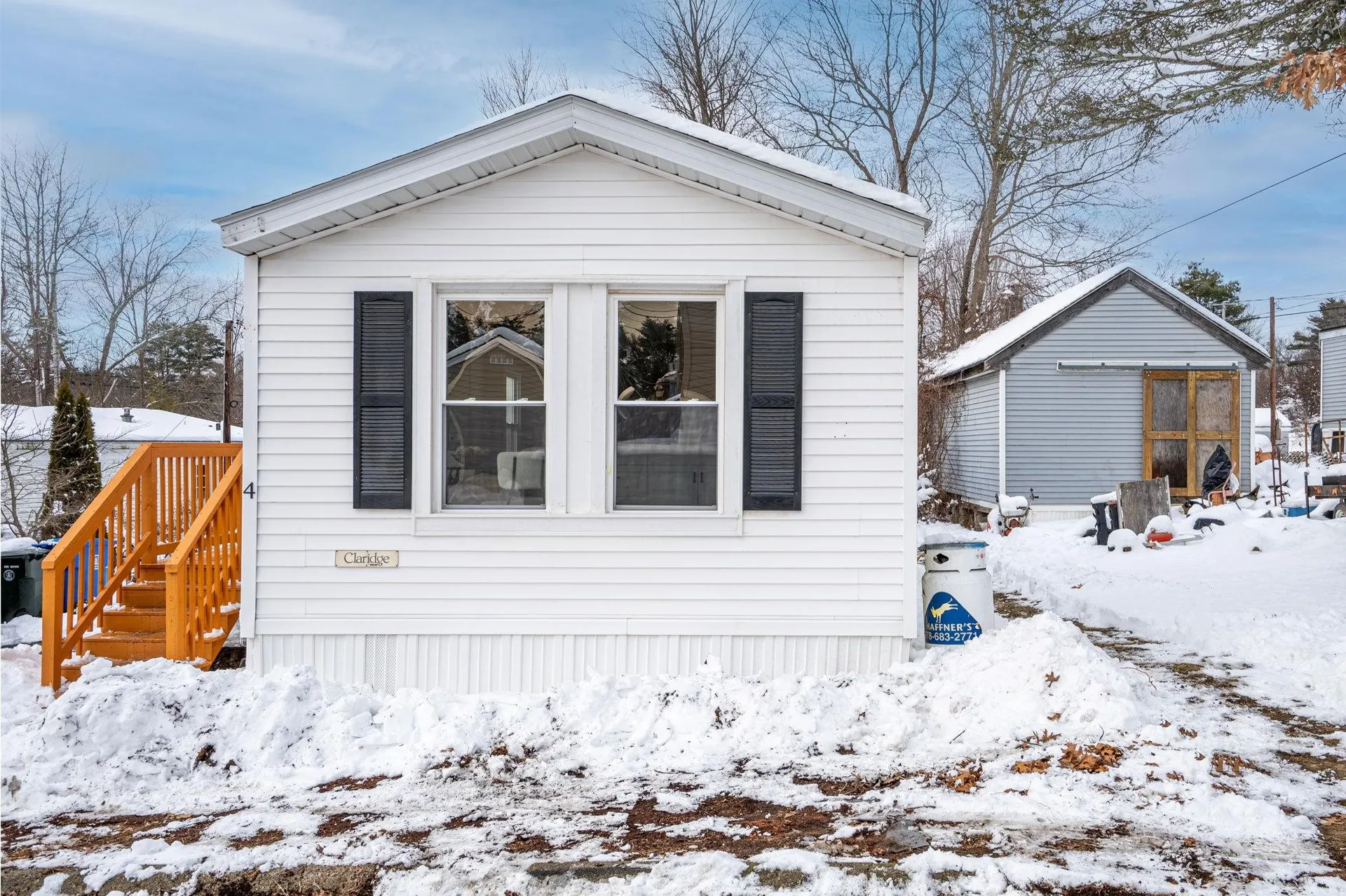 4 Mustang Lane Londonderry NH 03053
