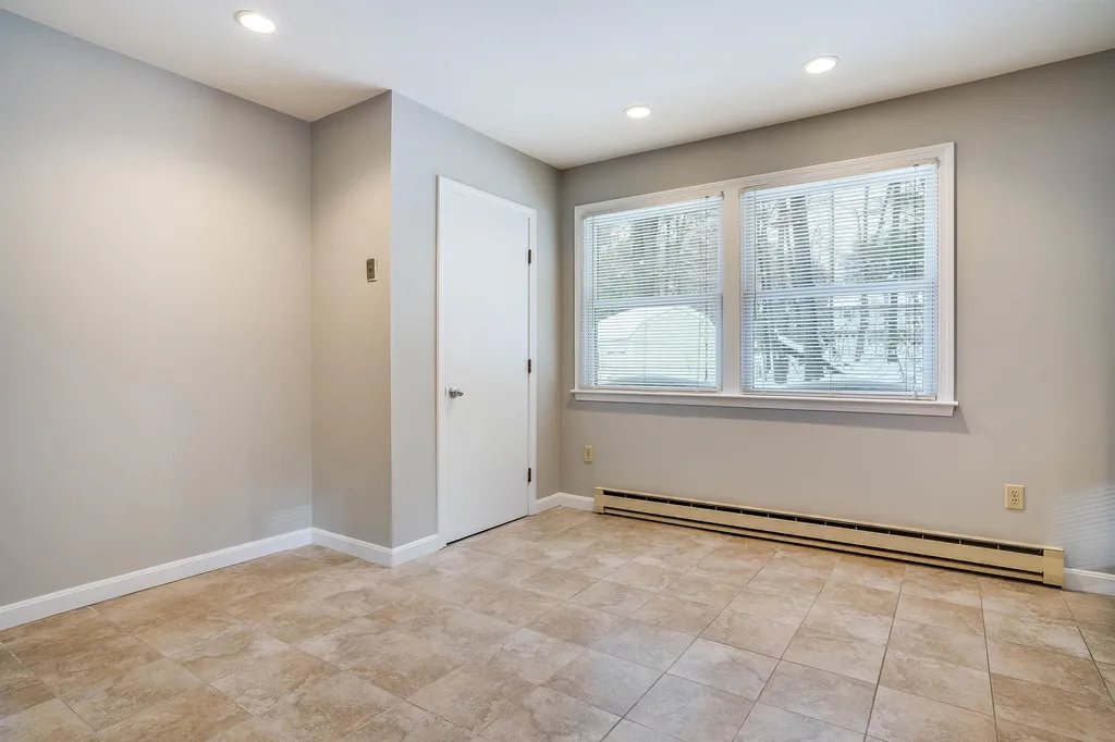 6 Linda Lane Stratham NH 03885