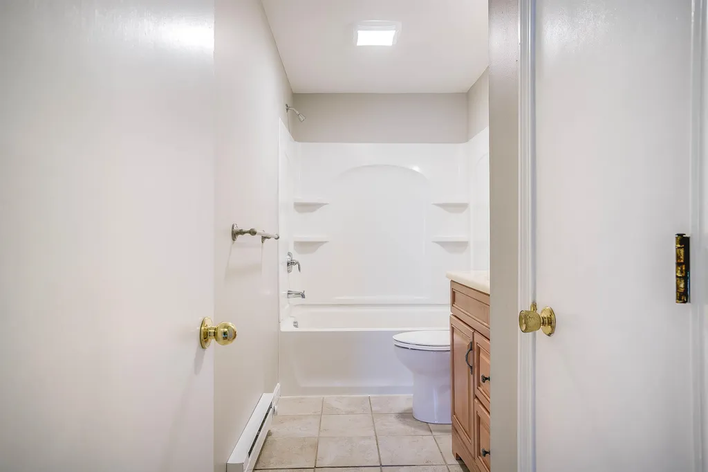 6 Linda Lane Stratham NH 03885