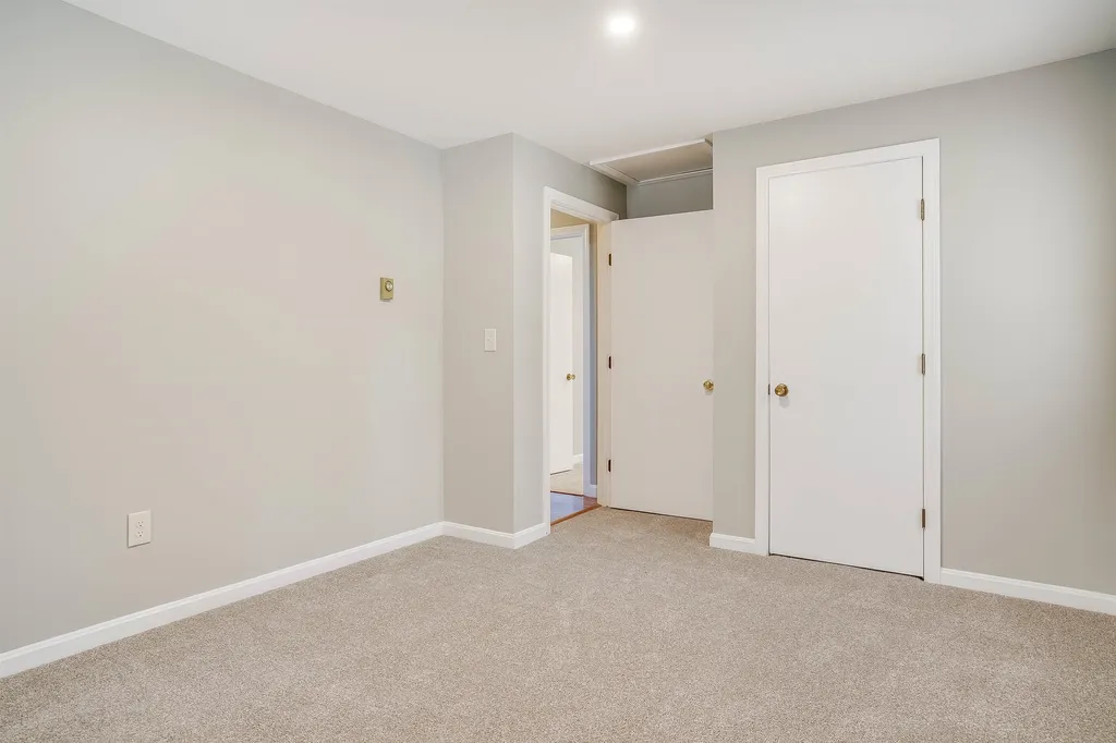 6 Linda Lane Stratham NH 03885