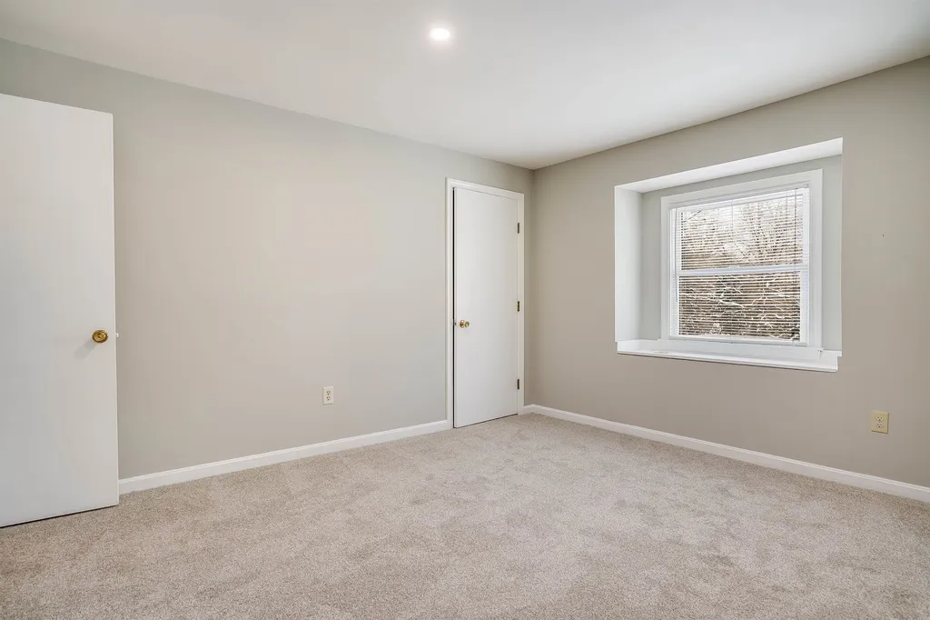 6 Linda Lane Stratham NH 03885