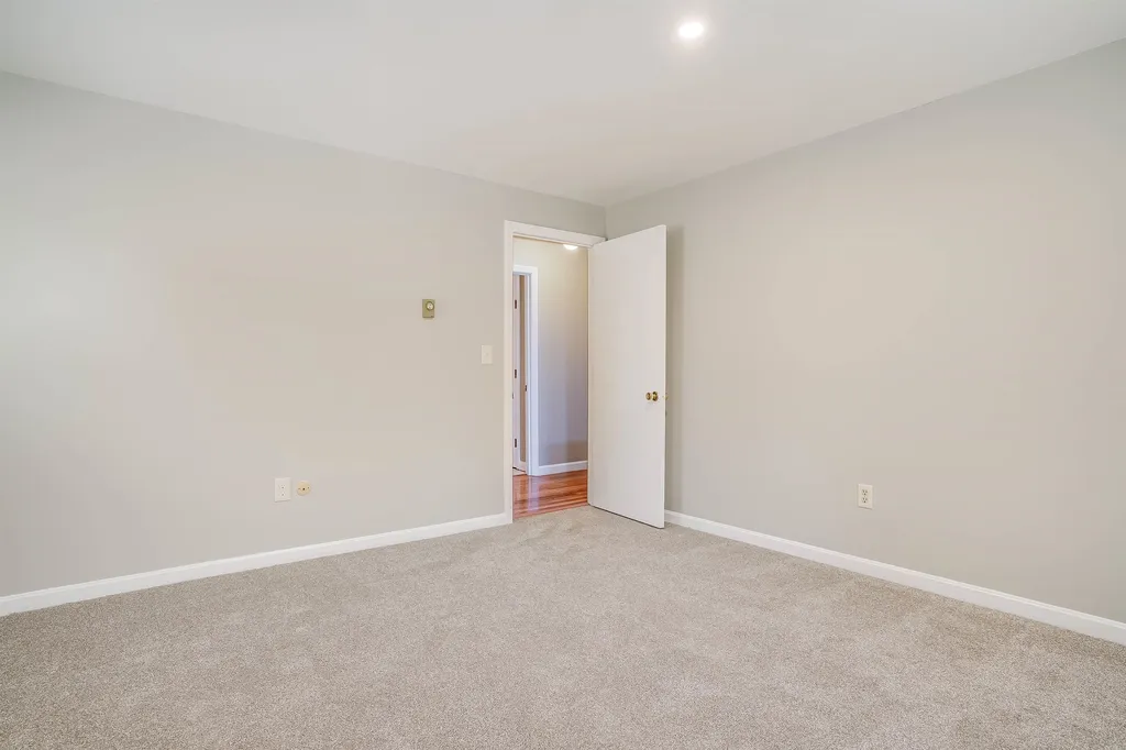 6 Linda Lane Stratham NH 03885
